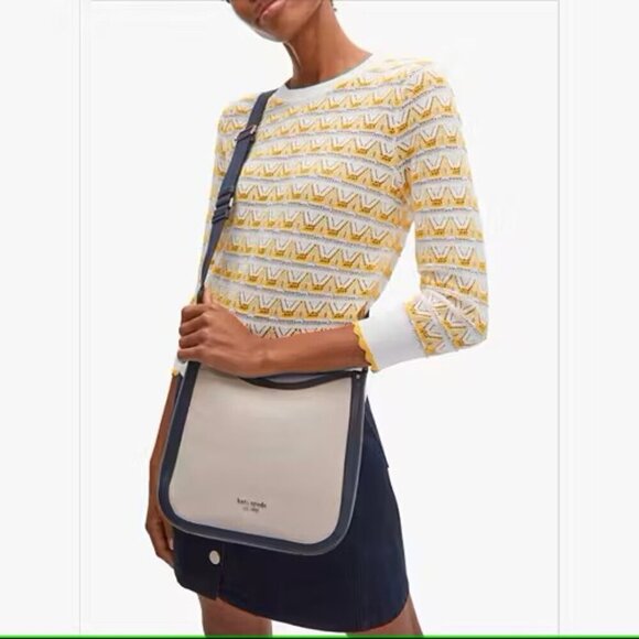 NWOT Kate Spade Roulette Canvas Medium Messenger Bag 7"H x 7.8"W x 3"D - Picture 2 of 12